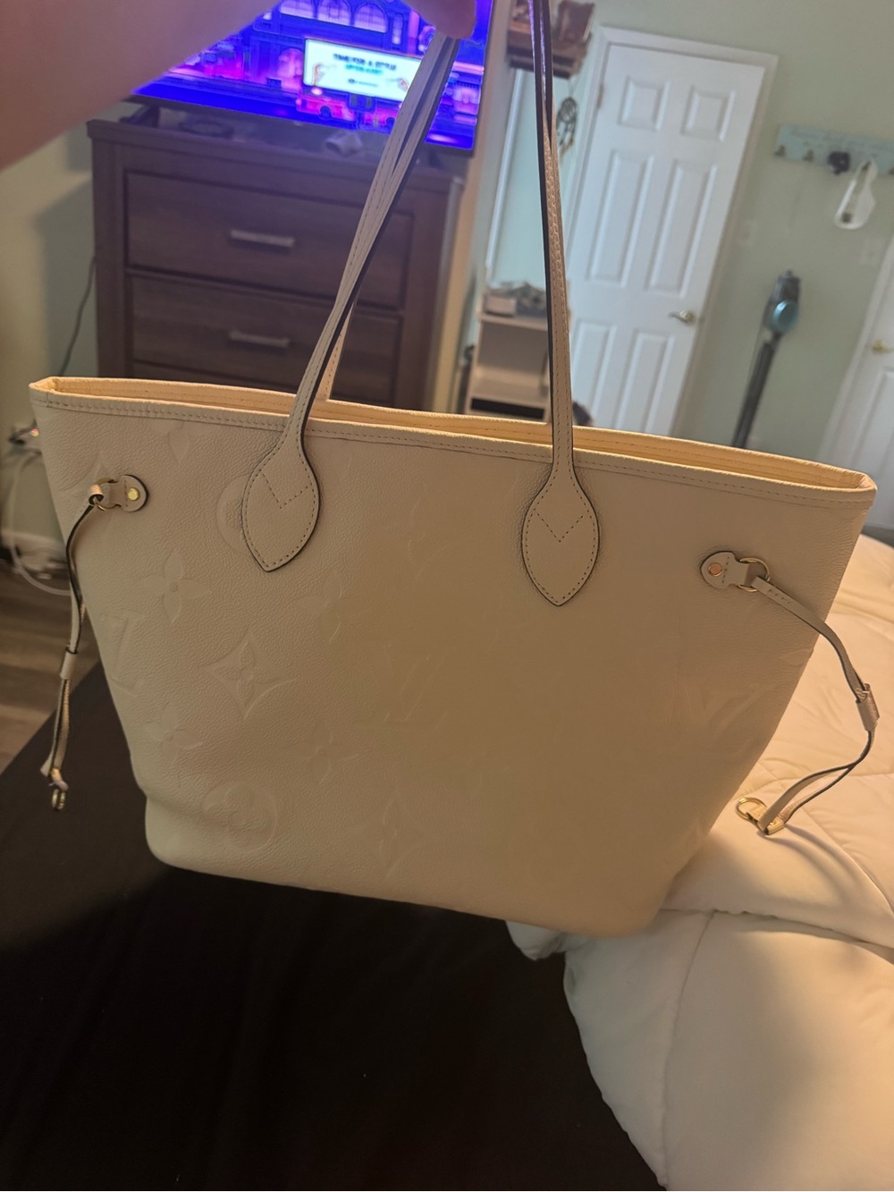 Louis Vuitton Cream Monogram Neverfull